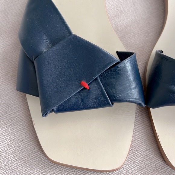 Tibi Womens Leather Knot Flat Sandals - navy - size 37.5 - Picture 3 of 10